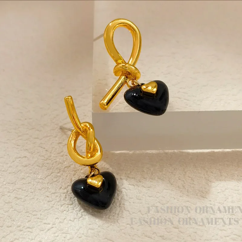 Trendy Jewelry 925 Silver Needle Pretty Design Black Color Heart Asymmetrical Earrings For Women Female Gifts Dropshipping