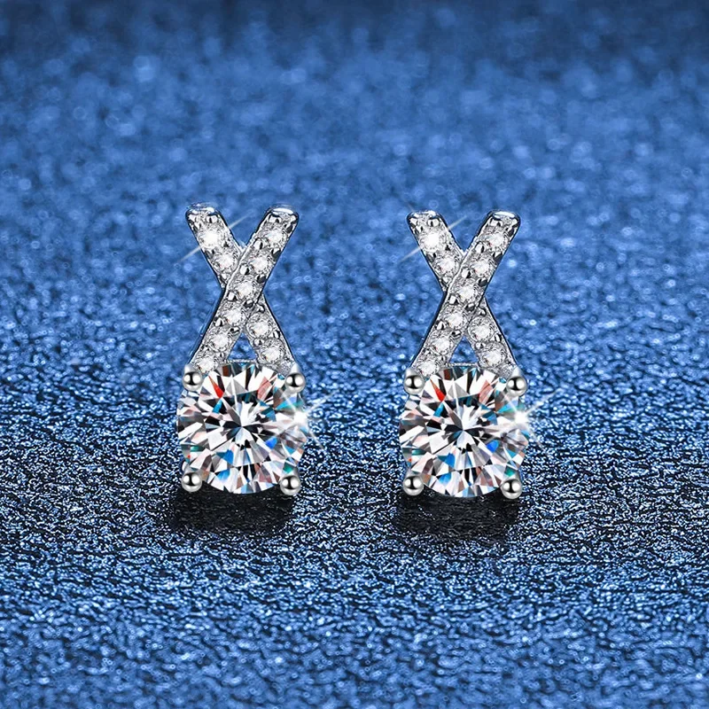 18K platinum diamond stud earrings fresh and simple X-shaped 50 points D color moissanite plated PT950 platinum earrings gift