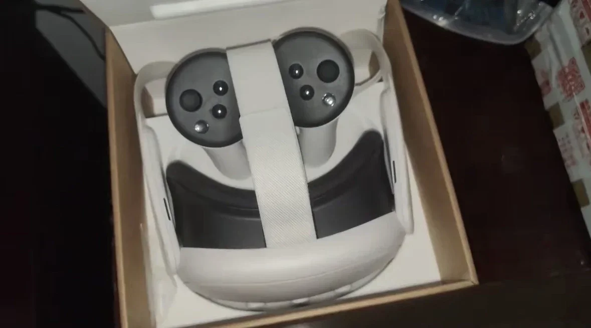 

2025 hot sale Meta Quest 3 Virtual Reality Headset All In One 3D VR Glasses with 8G + 128G/512G Memory for Entertainment/Office