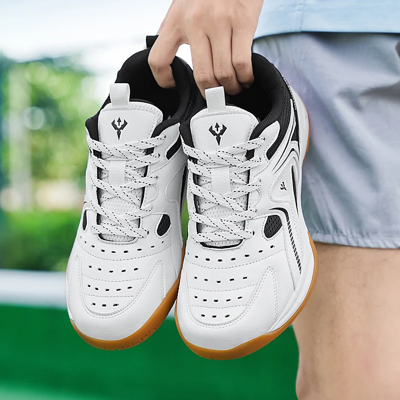 Hot New Lightweight Men's Professional Competition Badminton Shoes Badminton Training Shoes Comfortable Sports Shoes Very Good