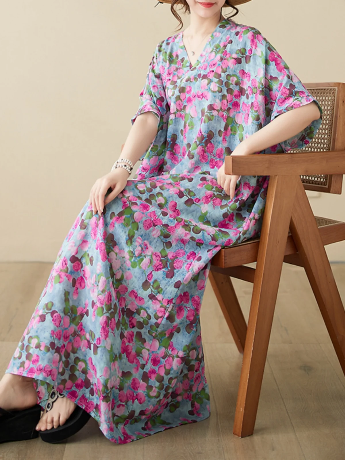 レトロな花柄Vネックコットンリネン女性用サマーアーティスティックルーズオルトスヴェワイドヘムラインAラインロングローブ