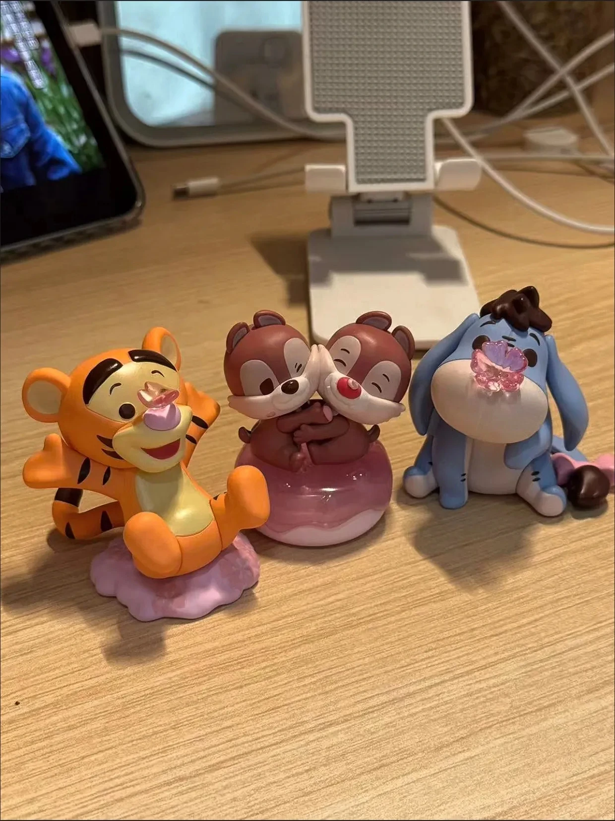 Nowe oryginalne Miniso Kubuś Puchatek Pudełko z niespodzianką Wiosna Miód Seria językowa Sakura Sezon Tajemnicze pudełko Kolekcja Spersonalizowane prezenty