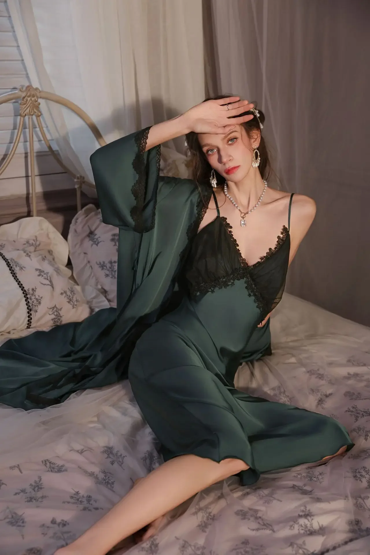 Elegant and sexy sleepwear women's ice ribbon breast pad beautiful back lace suspender nightgown long over the knee home outfit