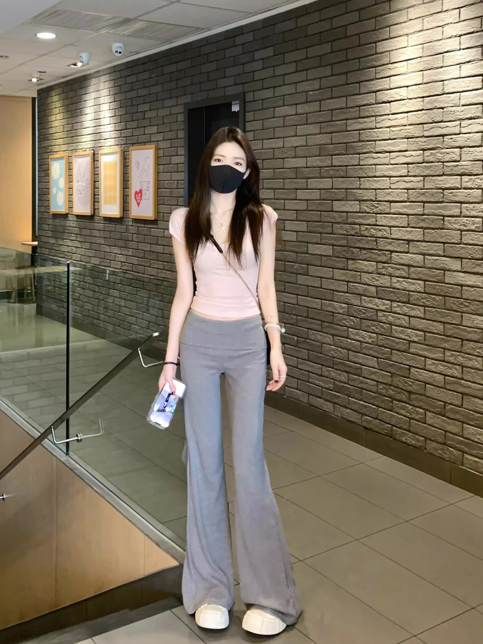 Extra Lange Hochgeschnittene Yoga-Hose für Damen, Sommerliche Schlankmachende Leichte Sport-Mikro-Schlaghose für 190 cm Große Frauen