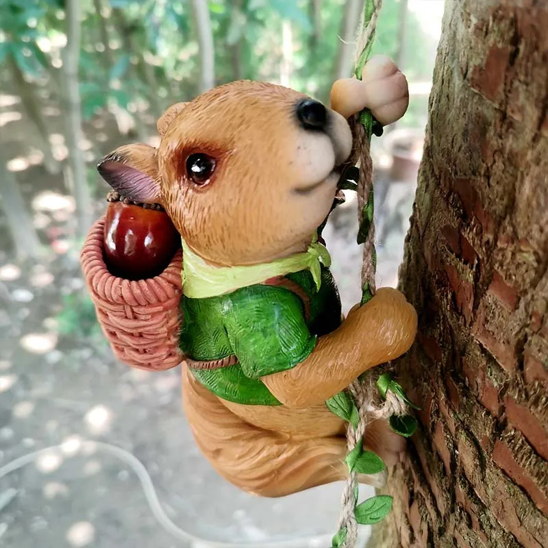 

Squirrel Creative Sculptures Garden Decor Outdoor Squirrel Resin Tree Decoration Climbing Squirrel Statue