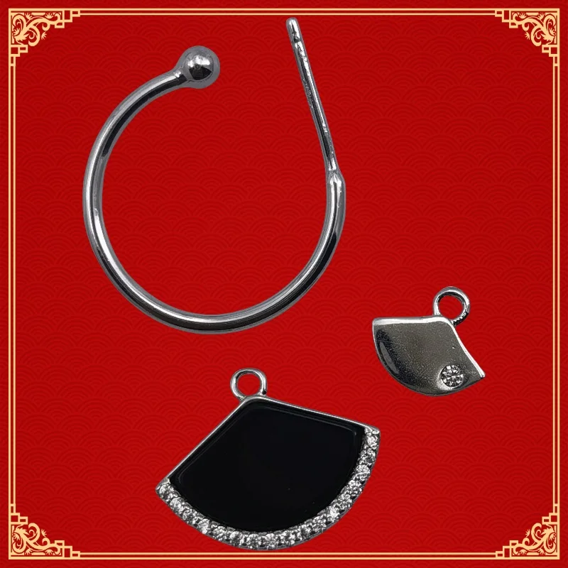 WJEB Exaggerated Large Circular Ring Pure Silver Ear Studs Paired With Obsidian Fan Various Combinations, Wearing Christmas