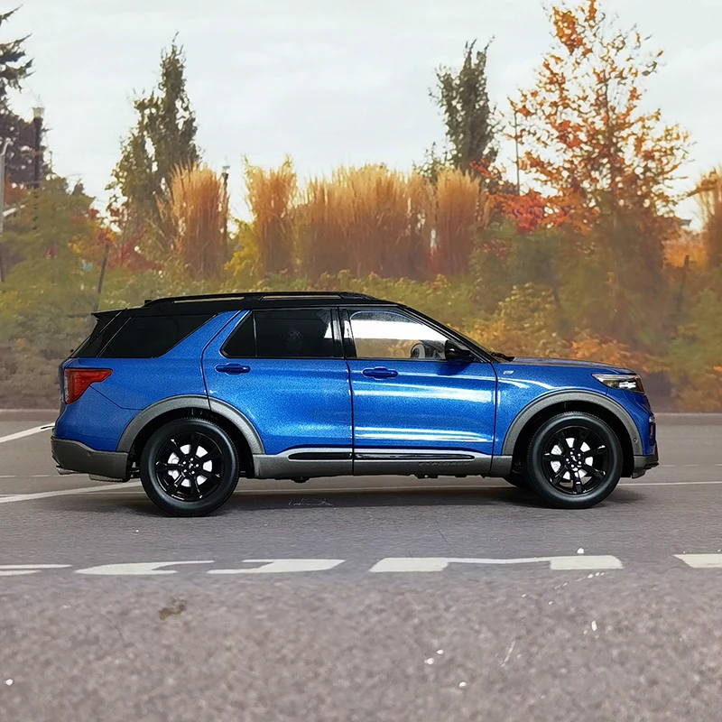 Original Factory Sixth Generation 2020 Explorer SUV Simulation 1:18 Alloy Car Model Collection