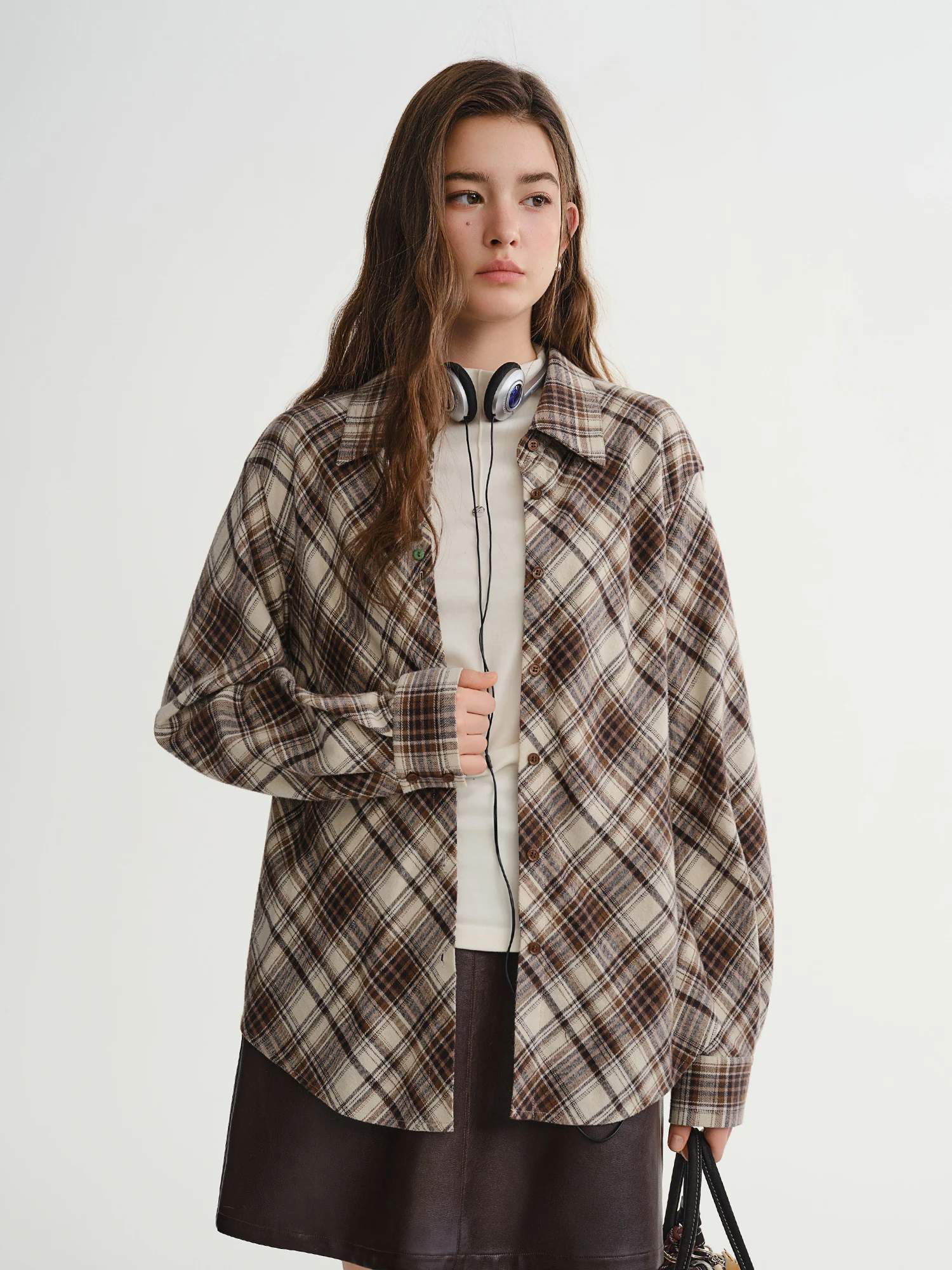 DUSHU プラスサイズ レディース バイアスカット チェック柄シャツ 2025新作 ボヘミアンスタイル 長袖ブラウス リラックスフィット カジュアルトップス