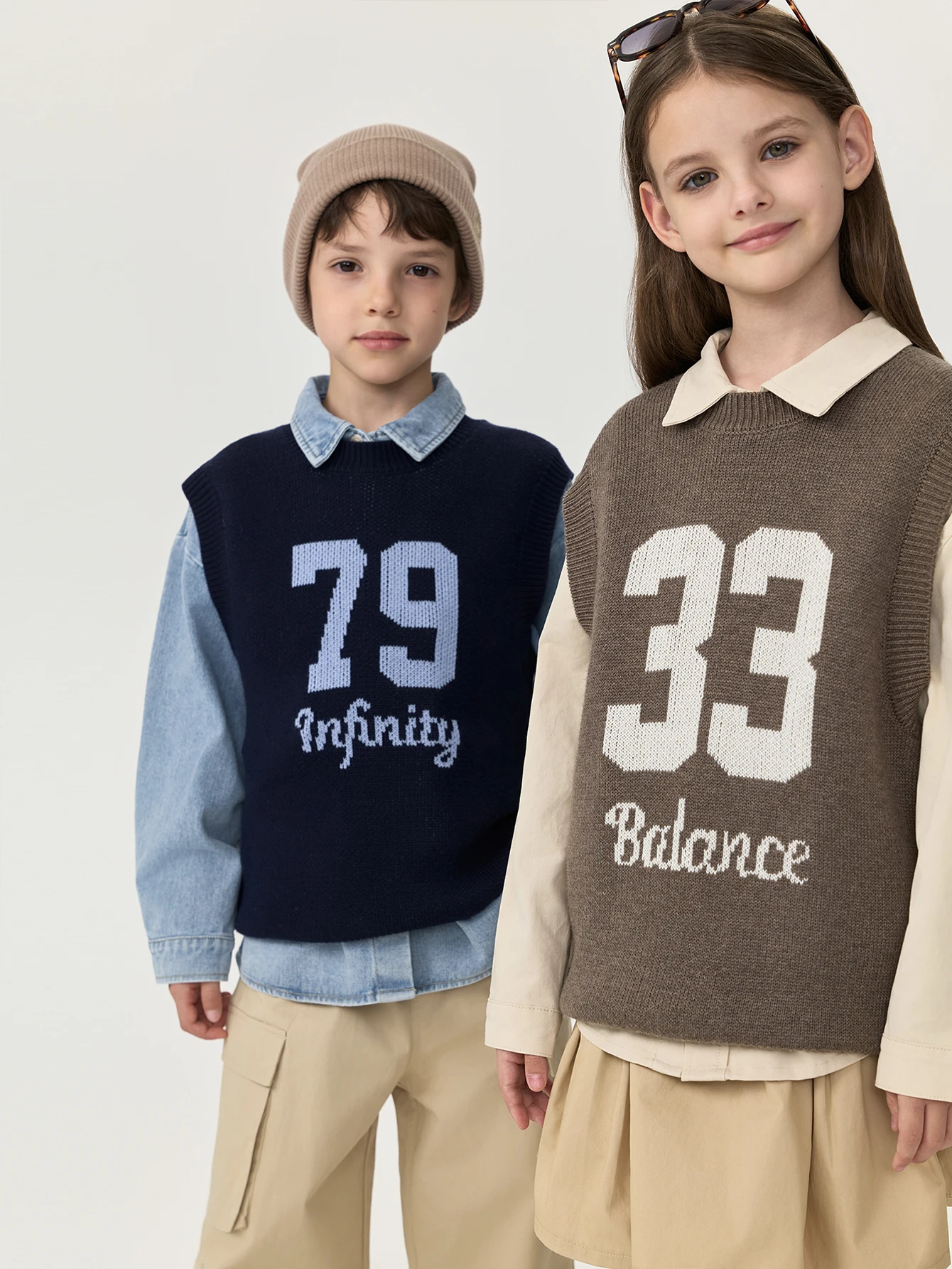 

MARC & JANIE Unisex Big Kids Boys Girls Retro Preppy Contrasting Color Letters Knit Sweater Vest 551815