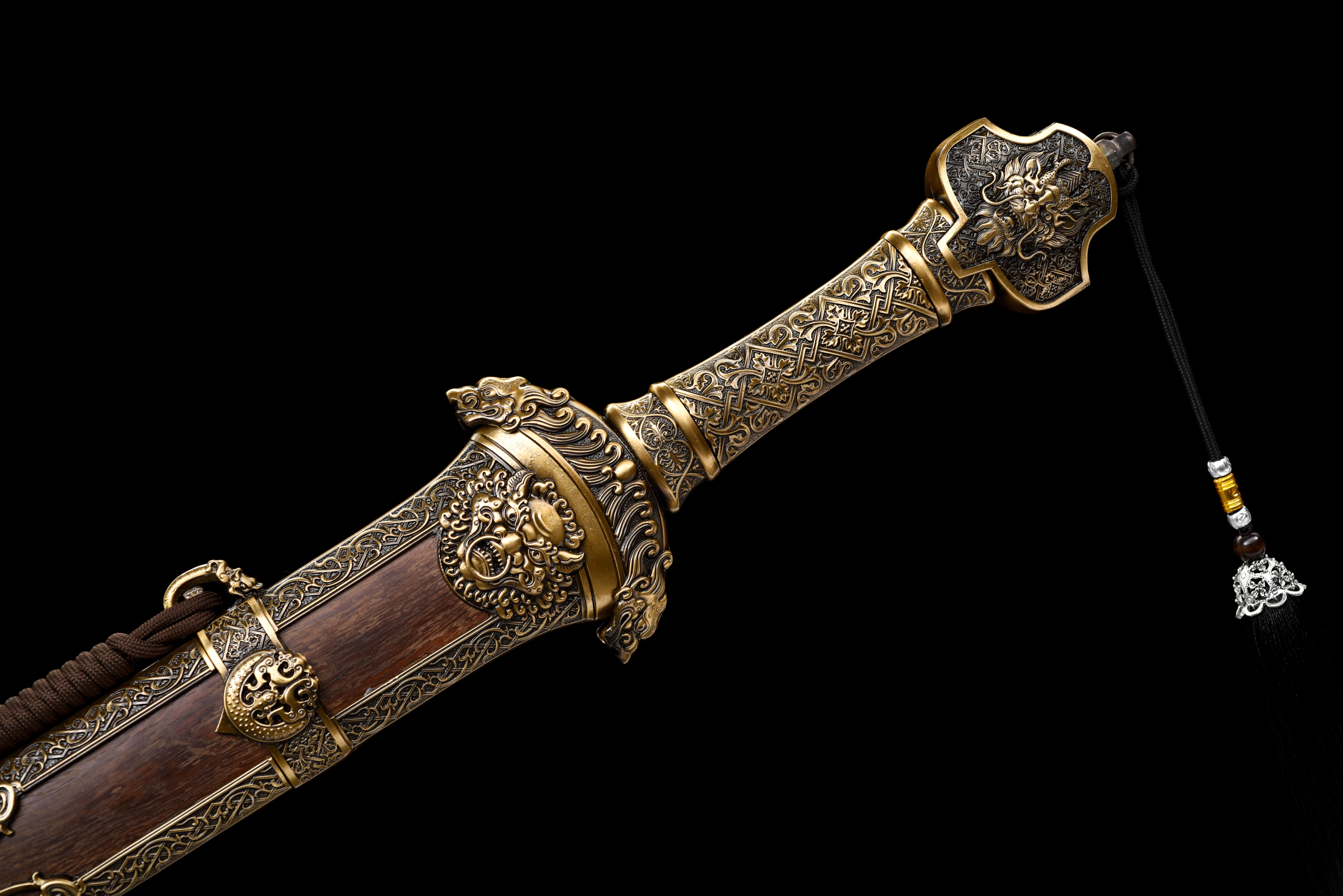 genuine Chinese samurai sword katana, with sharp Damascus steel blades ready for battle, is a unique gift for martial arts  gift