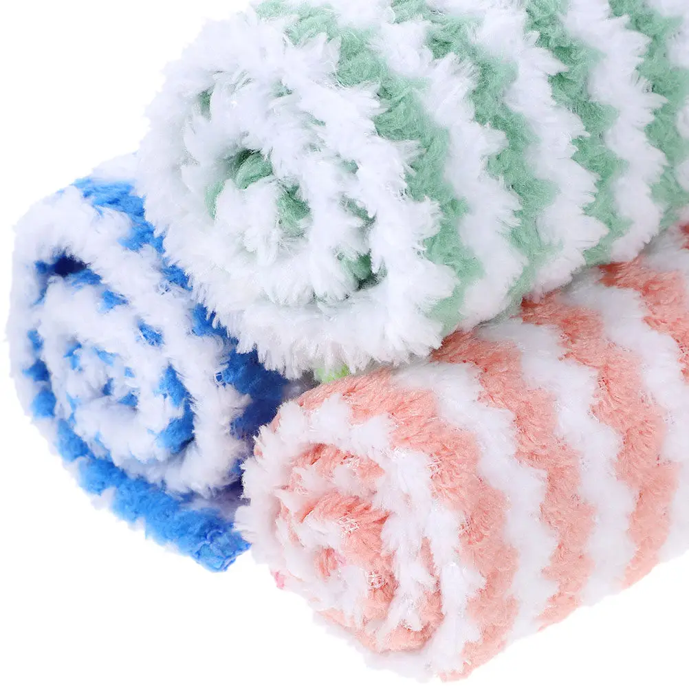 10Pcs Supple Guinea Pig Blankets Soft Absorbent Winter Bedding Mats for Small Animals Hamsters Rabbits Rats Ferrets Hedgehogs