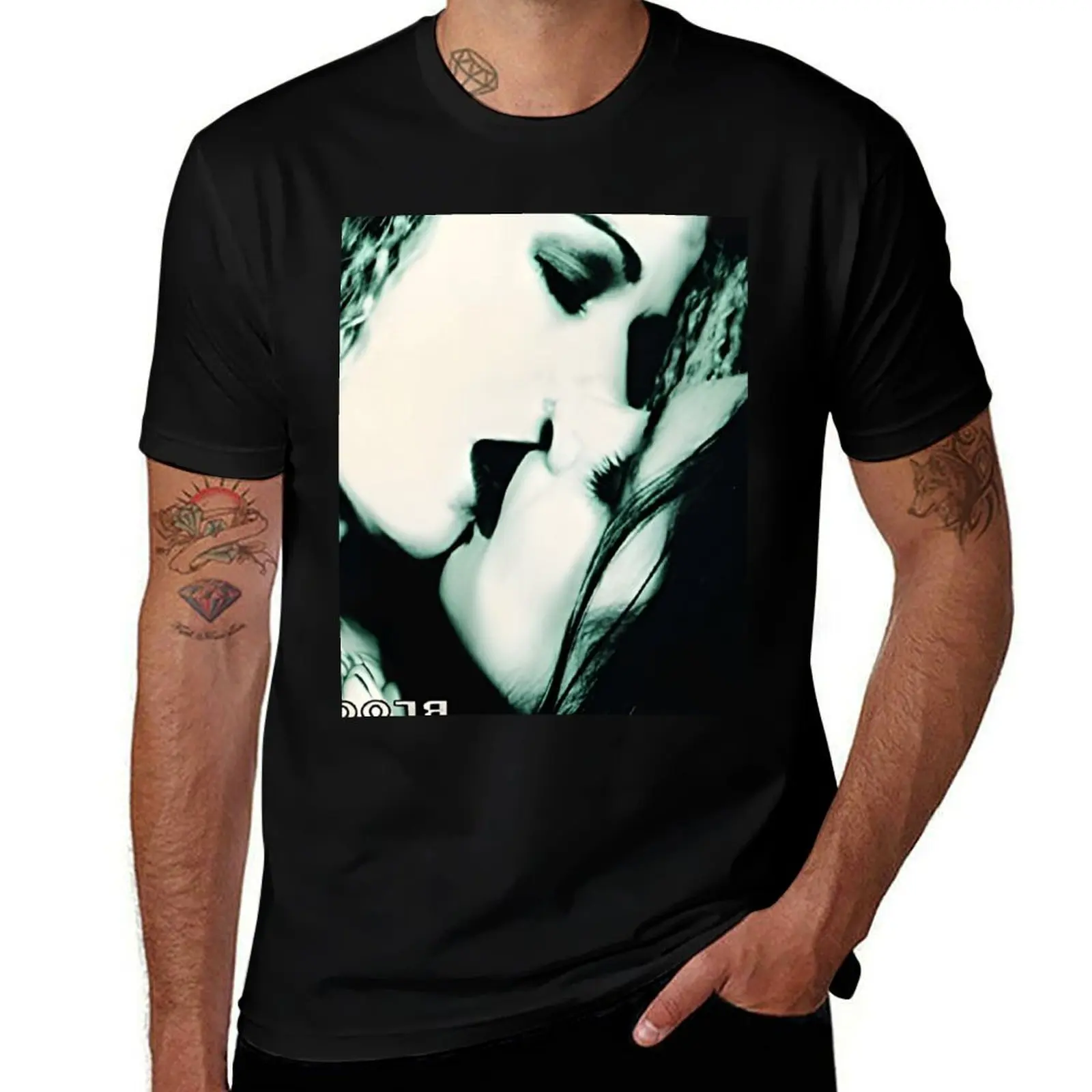 

Bloody Kisses album sexy T-Shirt funny t shirts dark humor man t shirt graphic t shirt man casual T-Shirt