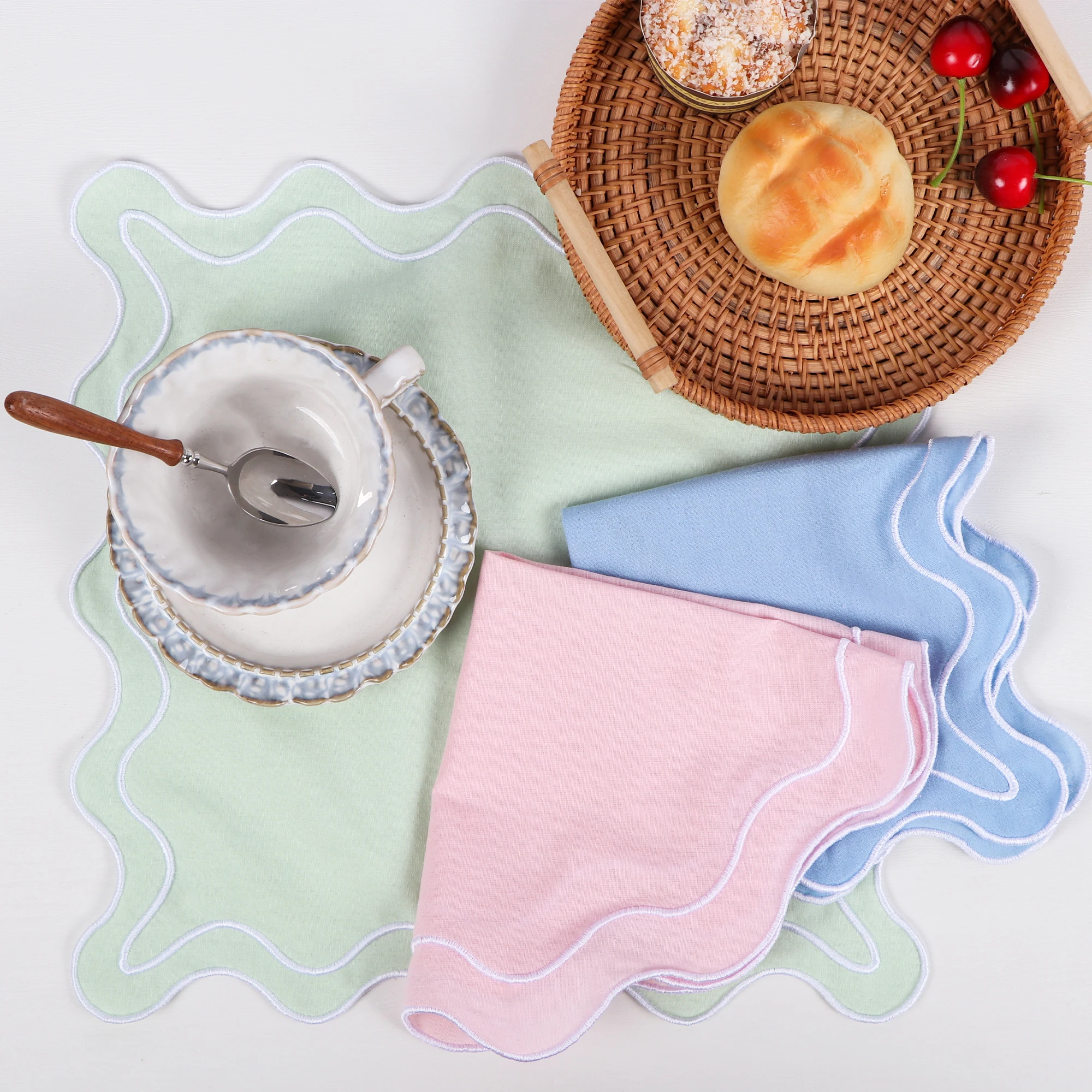 

4pcs Cotton Single Layer Double Loop Embroidery Napkins Macaroon Color Dinner Plate Insulating Mat Wedding Hotel Decoration