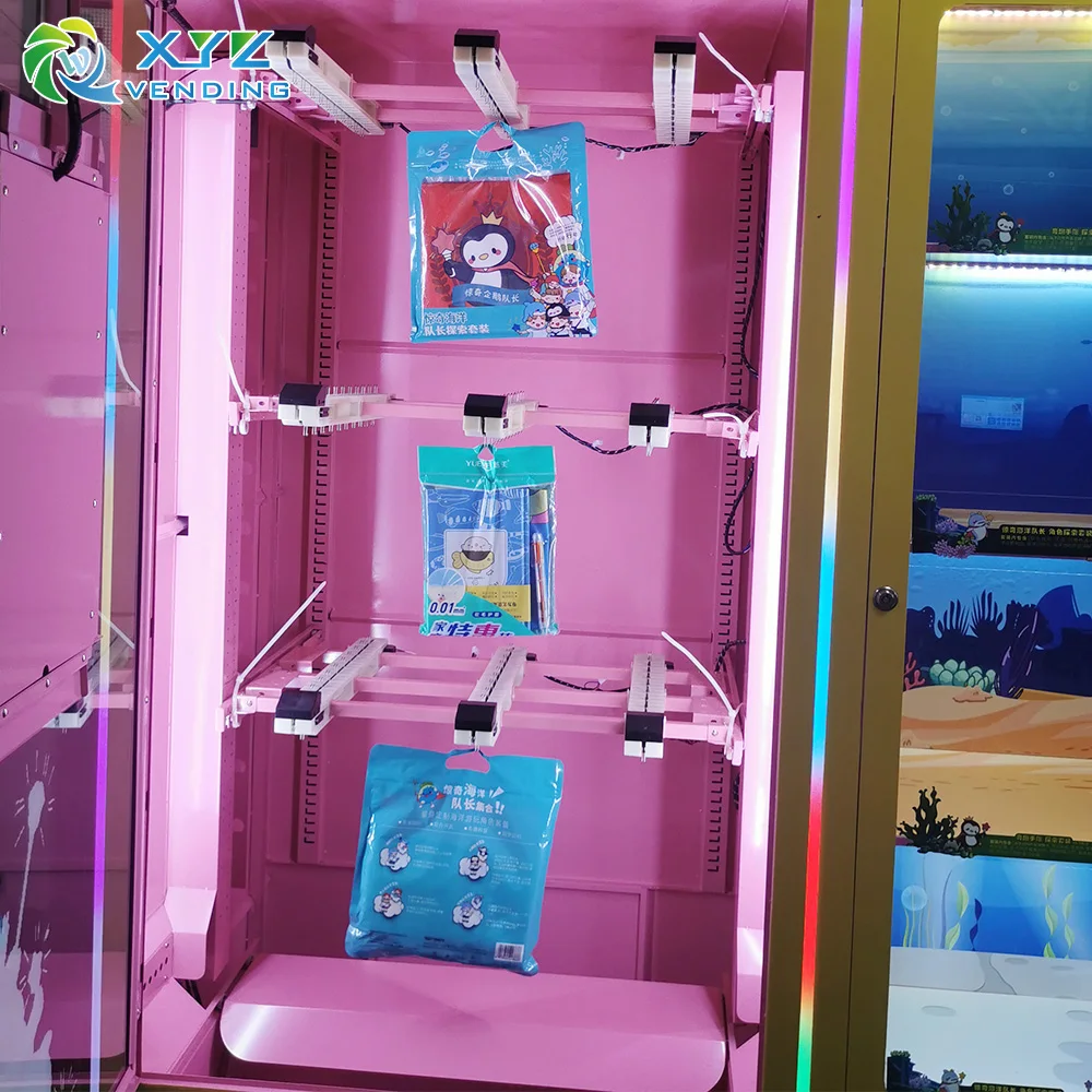 الصين مصدر المصنع 21.5 بوصة تعمل باللمس التلقائي شنقا الملابس والمجوهرات آلات بيع القمصان