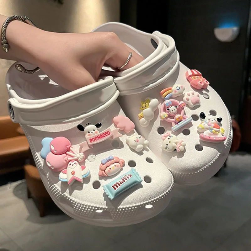 MINISO Dog Cat Shoes Charms Pochacco Hello Kitty Shoe Decoration Accessories Girls Sandals Shoe Buckle DIY Wrist Strap Buckle