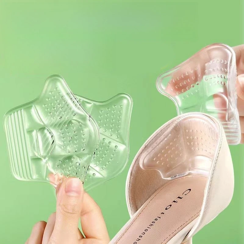 

Силиконовые накладки на пятки: легко снимать и перемещать, обеспечивают амортизацию, предотвращение скольжения и устойчивость. Многоразовые.