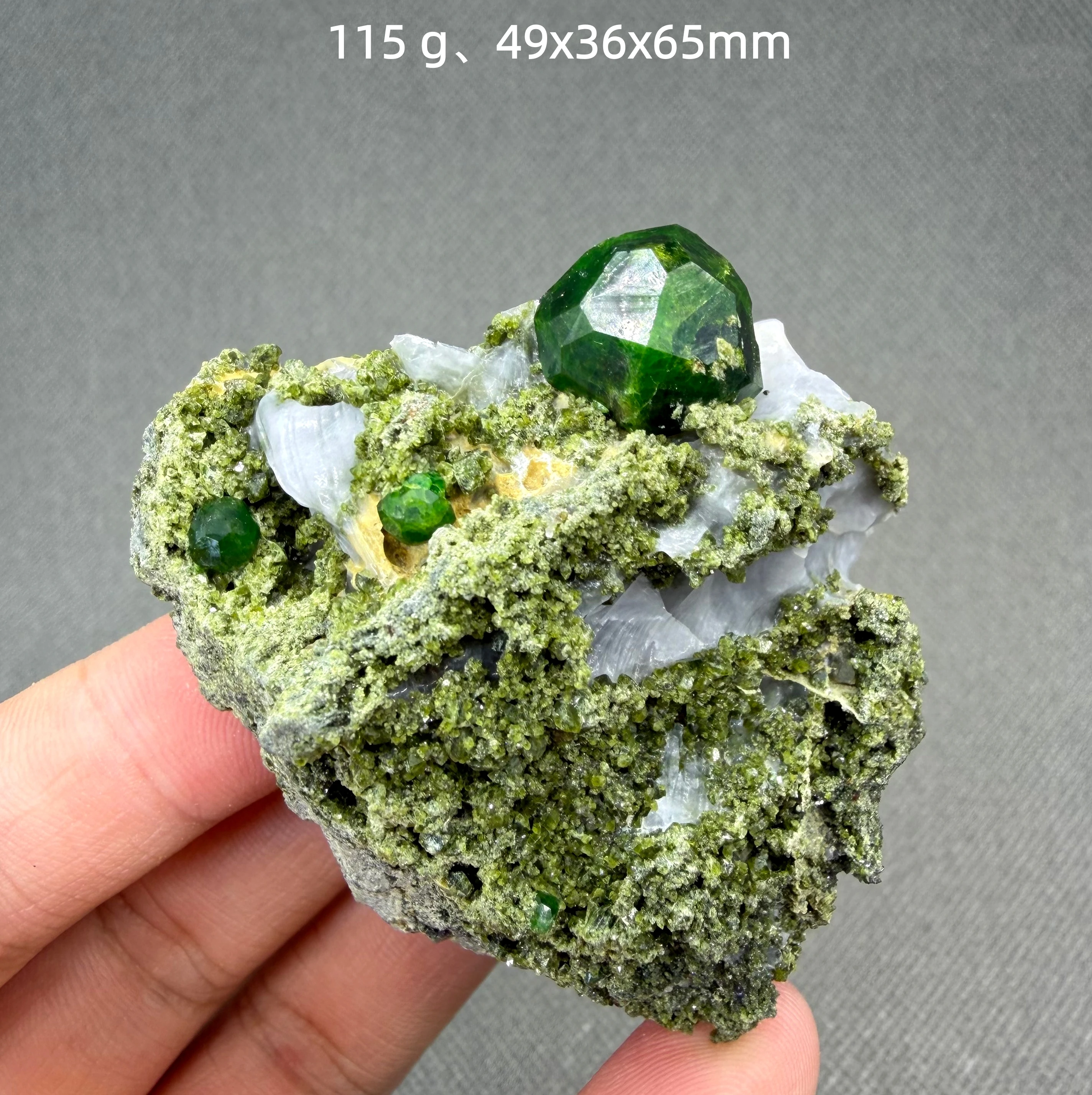 Rare Green Demantoid Garnet Crystal Cluster High Dispersion Mineral Specimen Collector