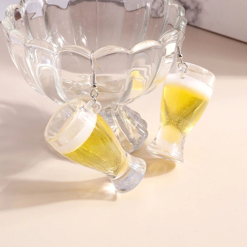 Aihua Klassische 3D-Bierbecher-Ohrringe für Frauen, Persönlichkeit, lustig, Pub, Bier, Zigarette, Würfel, Ohrringe, Party-Schmuck, Geschenke – Detail 11