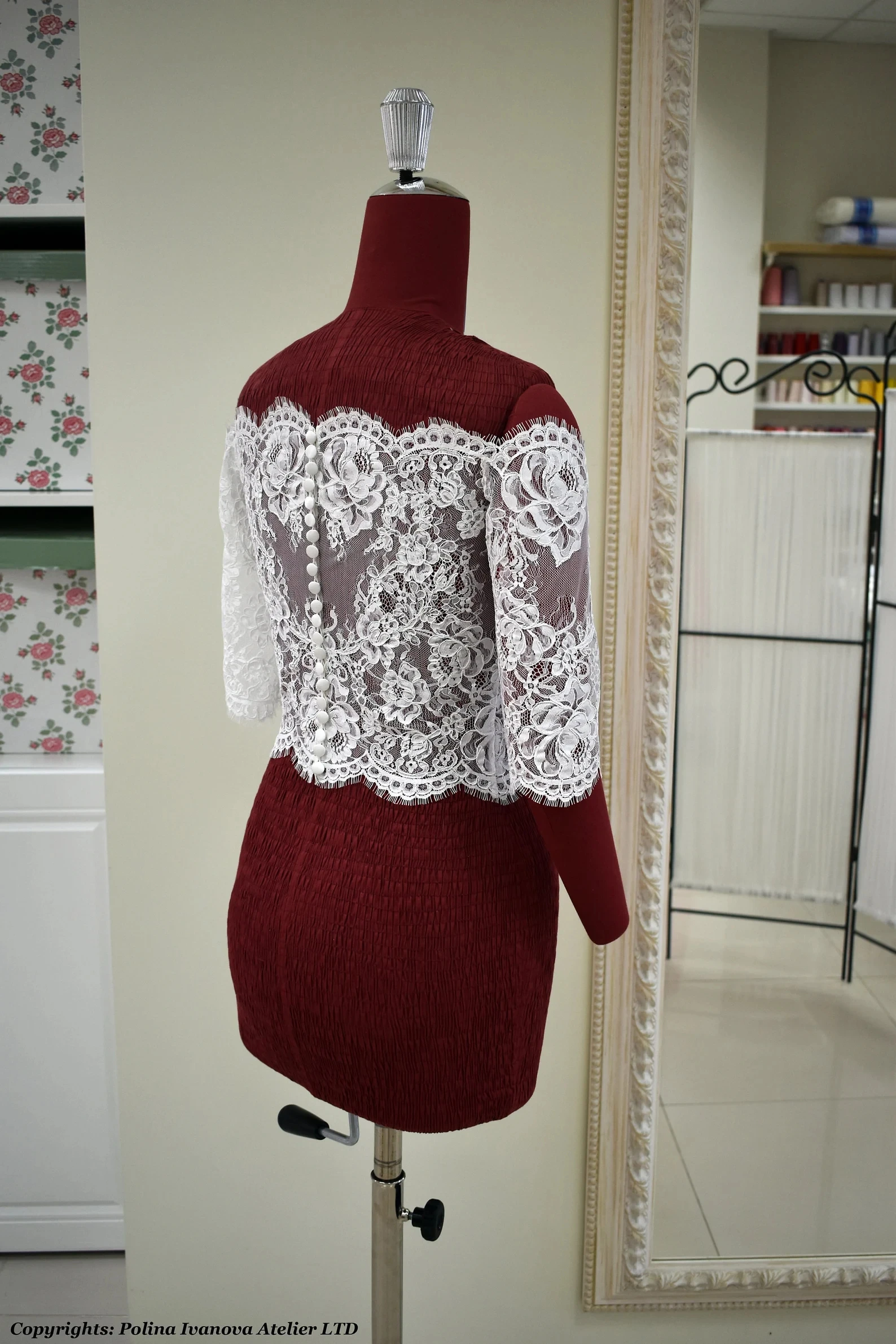 Customized Lace Wedding Boleros Off Shoulder Bride Jackets Shrugs Buttons Half Sleeves Bridal Capes Formal Party Women Accessory