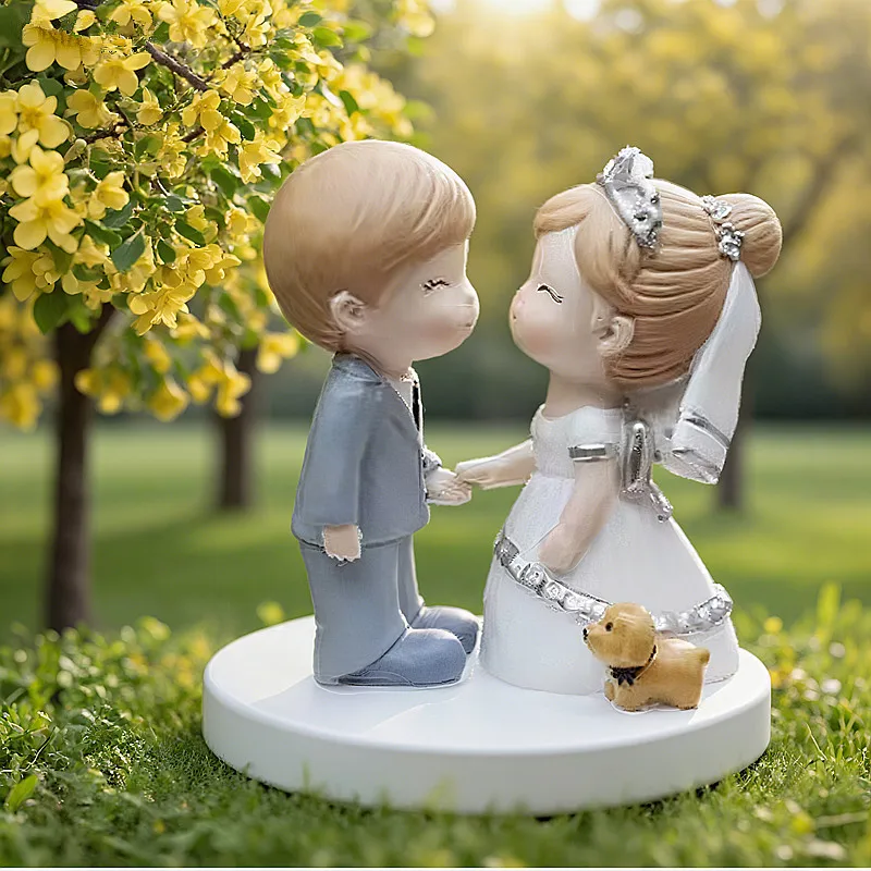 Cute Style Bride and Groom Wedding Cake Topper Figurines Engagement /Wedding Cake Decorating Mixed Style Car Decortion Figurines