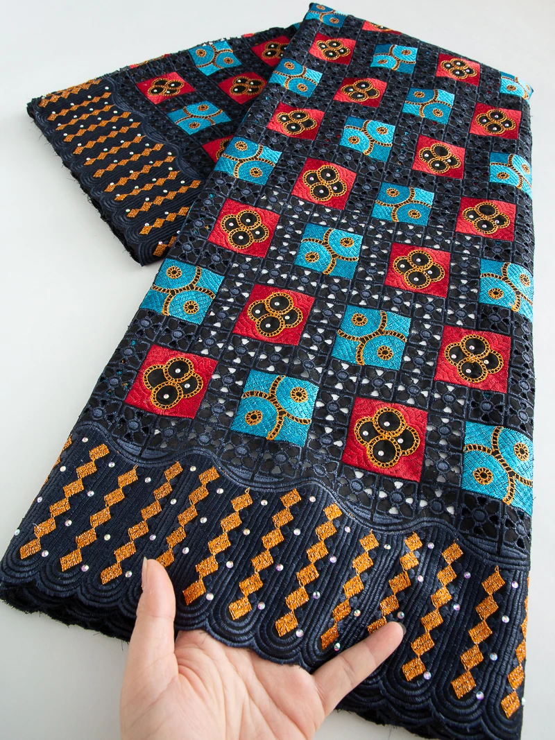 

2025 New African Velvet Lace Fabric 5 Yards High Quality Wedding Party Dress Luxury Sequins Embroidery Nigerian Lace Fabric4634