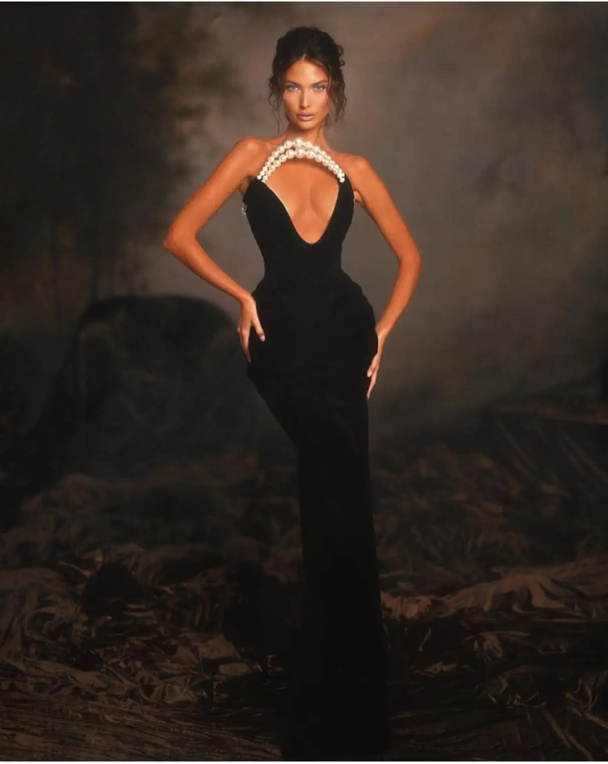 Vestido de noche de fiesta elegante de moda sin tirantes con vendaje de perlas de corte bajo ahuecado sexy