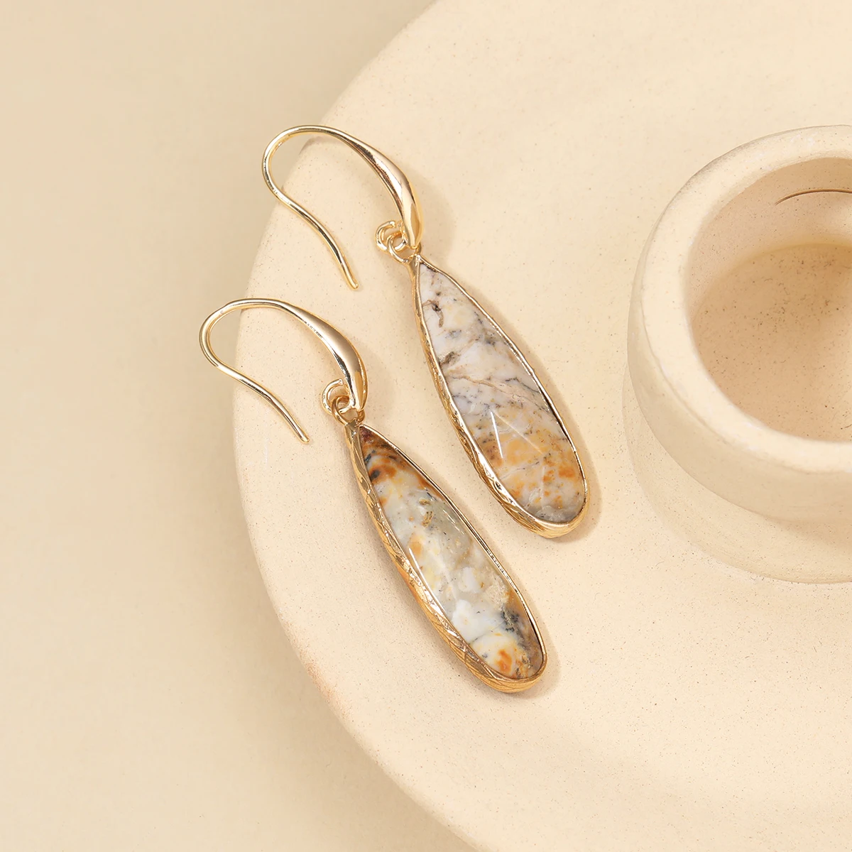 

Women's Pendant Earrings Natural Tiger Stone Rose Quartz Agate Jewelry Simple Fashionable Suitable for Anniversaries Dates