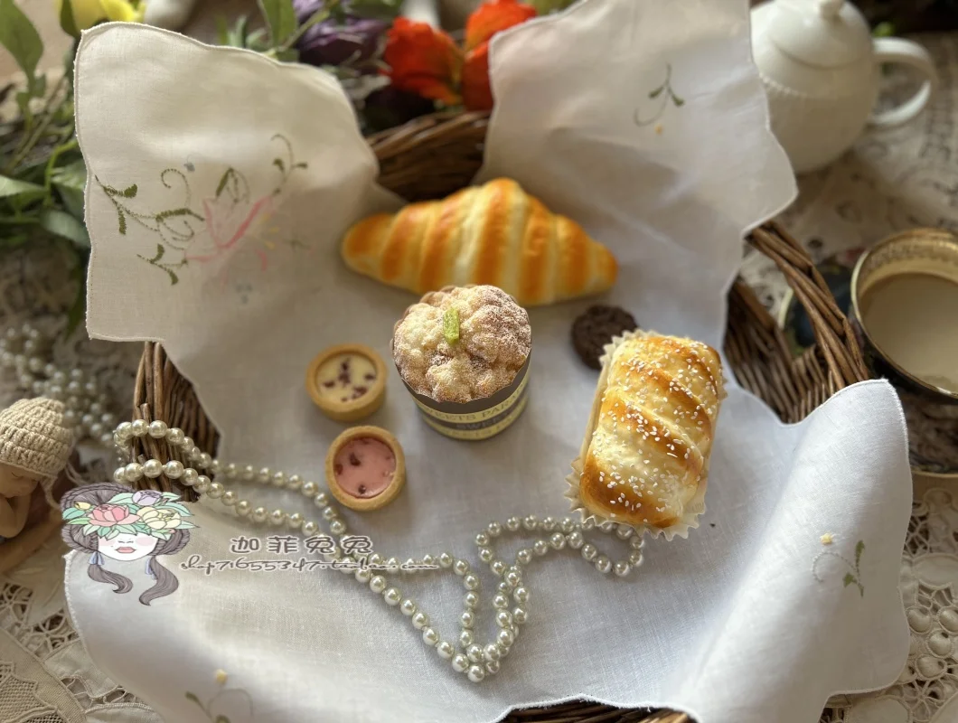 

2PCS American Pastoral Cotton Embroidered Vintage Bread Cloth Embroidery Handkerchief 45x42CM