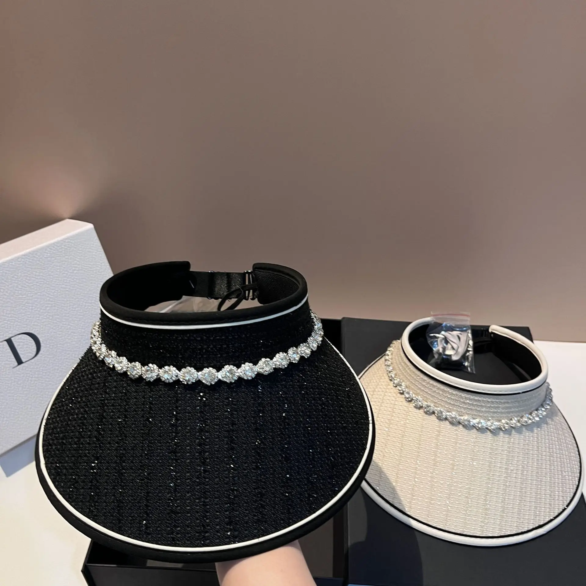 Luxury Rhinestone Panama Summer Sun Hats for Women Big Brim Empty Top Hat Anti UV Covering Face Beach Hat Sunscreen Visor Cap