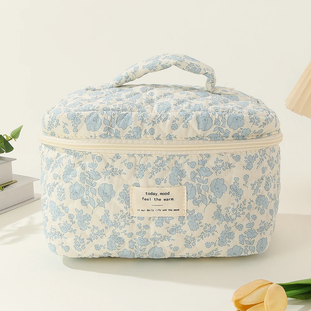 

Women Aesthetic Toiletry Purse Printed Cotton Padded Organizer Bag Large Capacity Zipper Closure Female Travel Bag