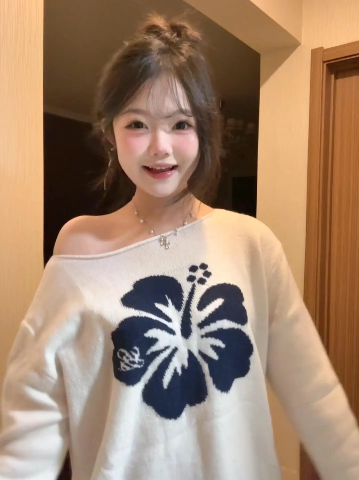 

Autumn Winter Loose Fit Knitted Sweater Women's Shoulder Bared Floral Embroidery Slant Shoulder Casual Style Korean Fashion