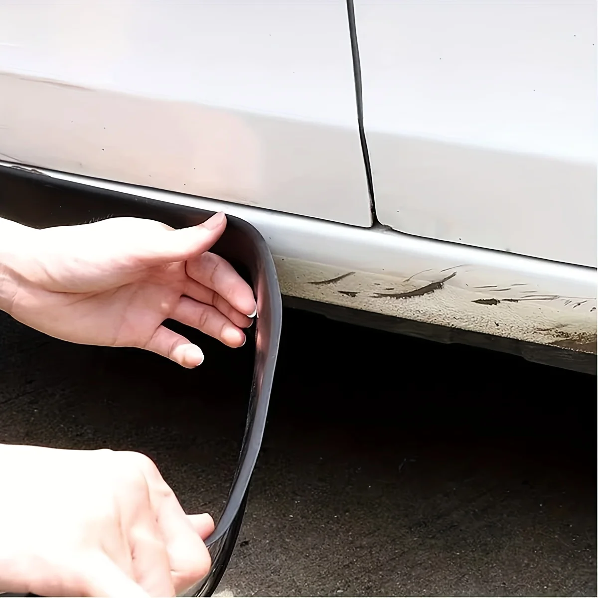 Durable Rubber Side Skirts Edge Guards - Protect Your Car\'s Bumper from Scratches and Damage!