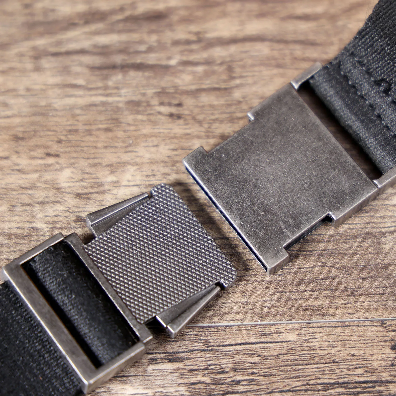 Echte Leder-Umhängetasche für Herren, Crossbody-Brusttasche im Schlichten, Modischen Stil aus Rindsleder, Hochwertige Leder-Freizeittasche – Detail 16