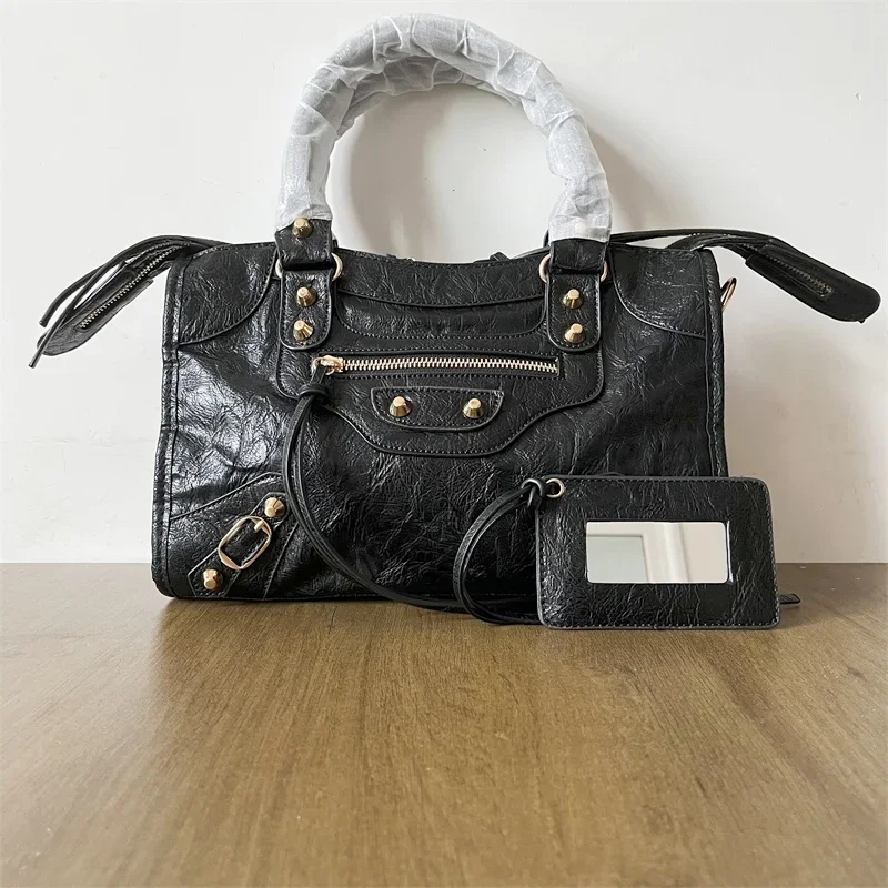 2026 Herbst- und Winter-Handtasche, Umhängetasche mit großer Kapazität, City-Motorrad-Schultertasche, Tragetasche für Damen, Luxus-Designer – Detail 6
