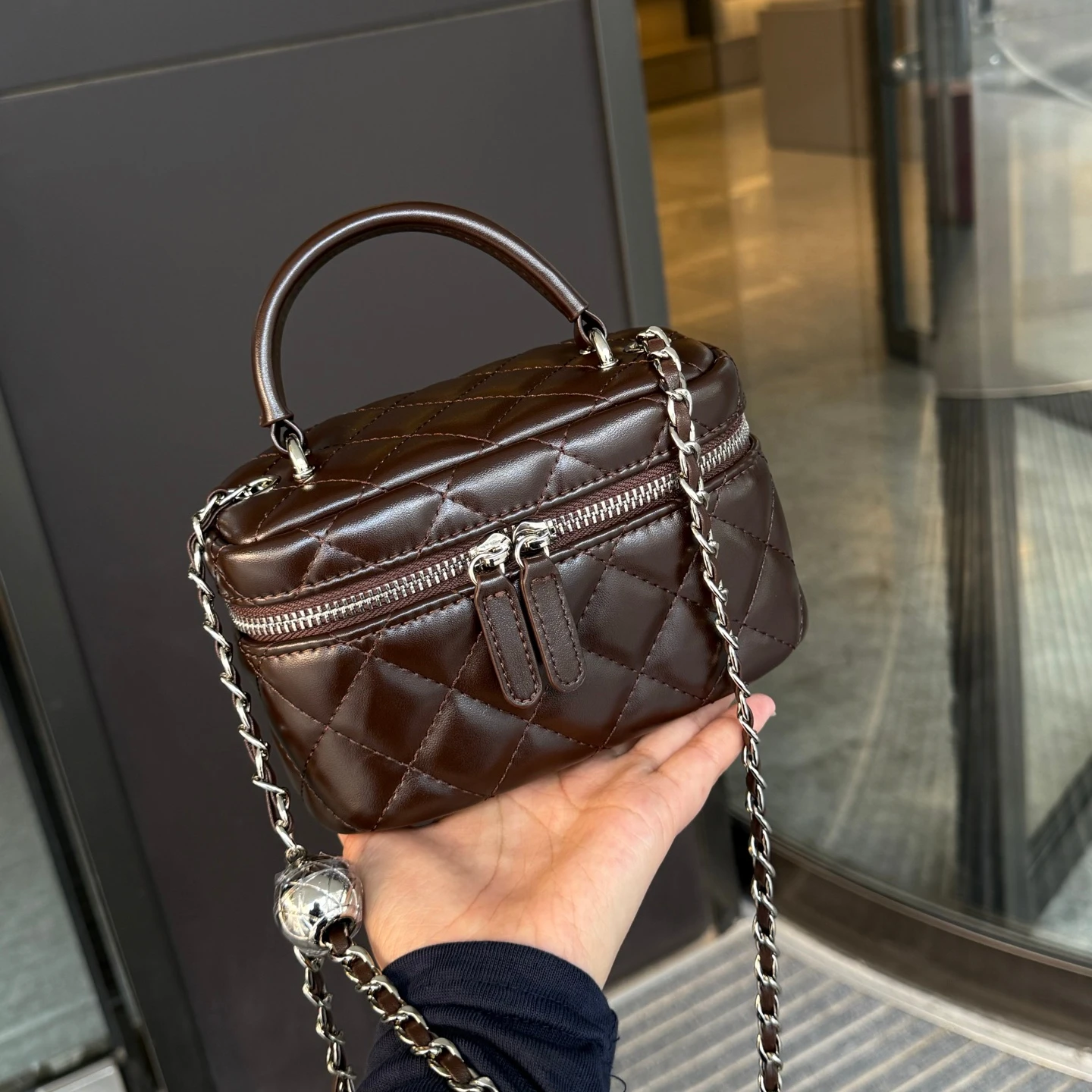 

Genuine Leather Women's Box Bag 2025 New Sle Casual Single oulder Crossbody Luxury Sensation Small Size Faion Chain