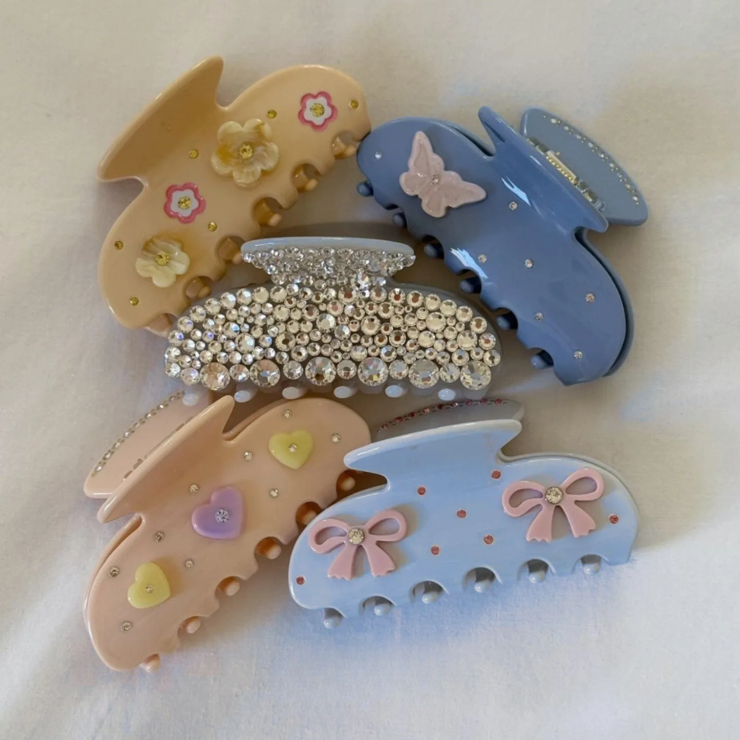 

Fashion Medium Acetate Hair Claw Clips for Women Girls Rhinestone Crystal Blue Butterfly Flower Bow Hair Clamps Hair Accessories