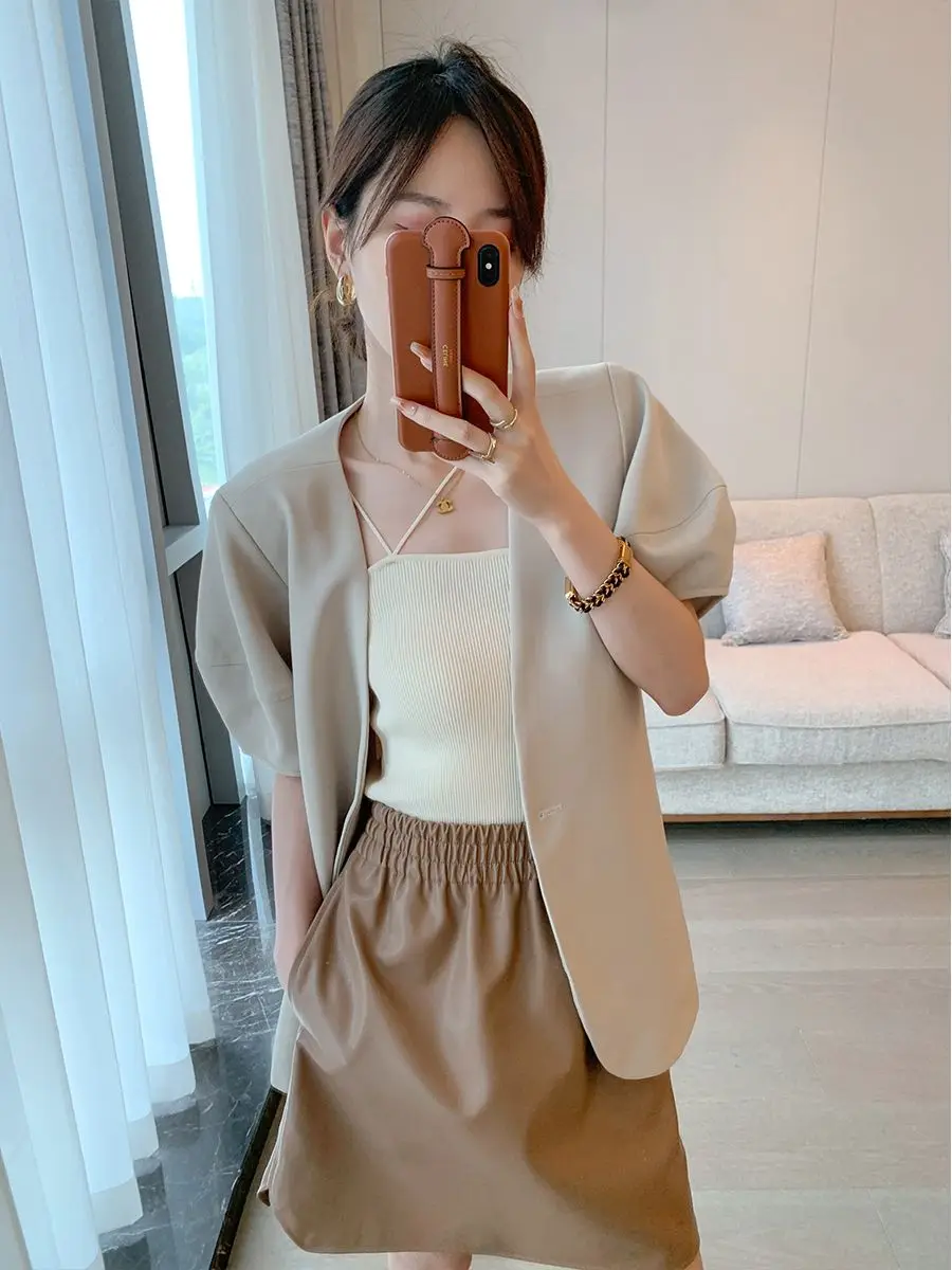 Blazer de luxo de manga curta feminino, terno coreano com decote em v, jaqueta casual solta feminina do escritório de alta qualidade, primavera e verão