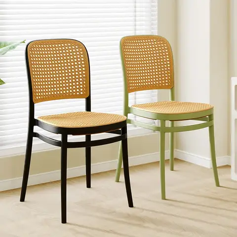 Silla De Comedor 북유럽 가정용 쌓을 수있는 식사 의자 포도 나무 짠 플라스틱 의자 야외 레저 등받이 Стулья
