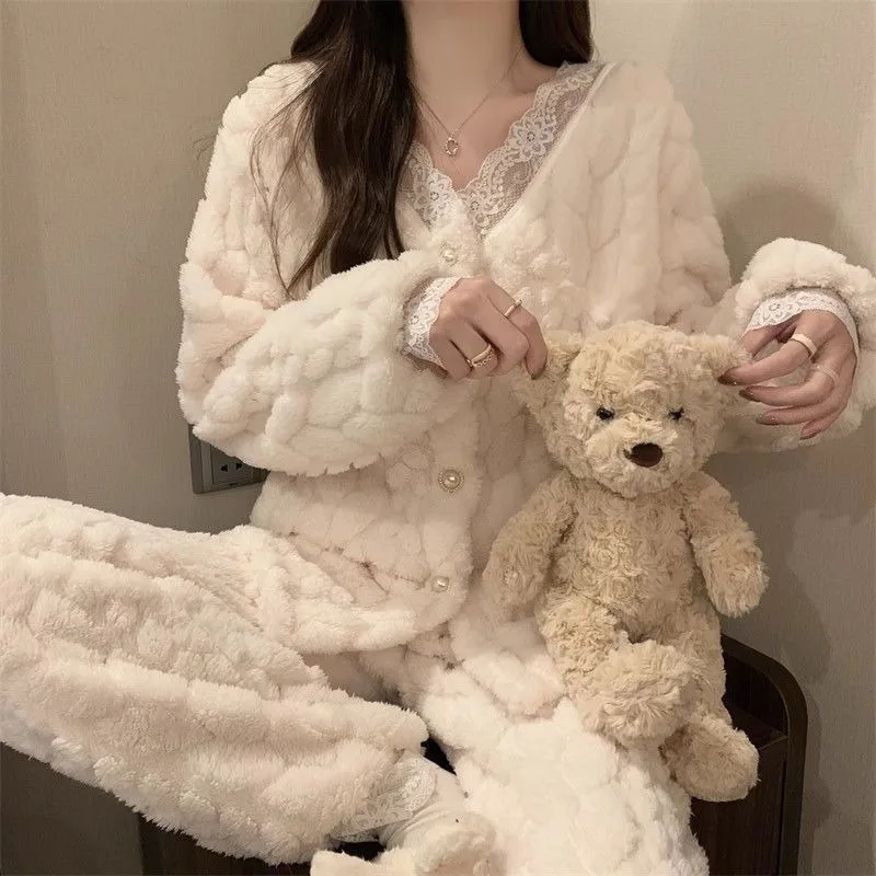 Autumn and winter small fragrant coral velvet pajamas women\'s V-neck lace flannel and velvet thickened plus-size home wear