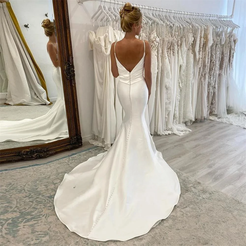 Simple V-Neck Sleeveless Satin Pleats White Mermaid Wedding Dress Open Back Court Trai Civil 2024 Customize To Measure Stunning