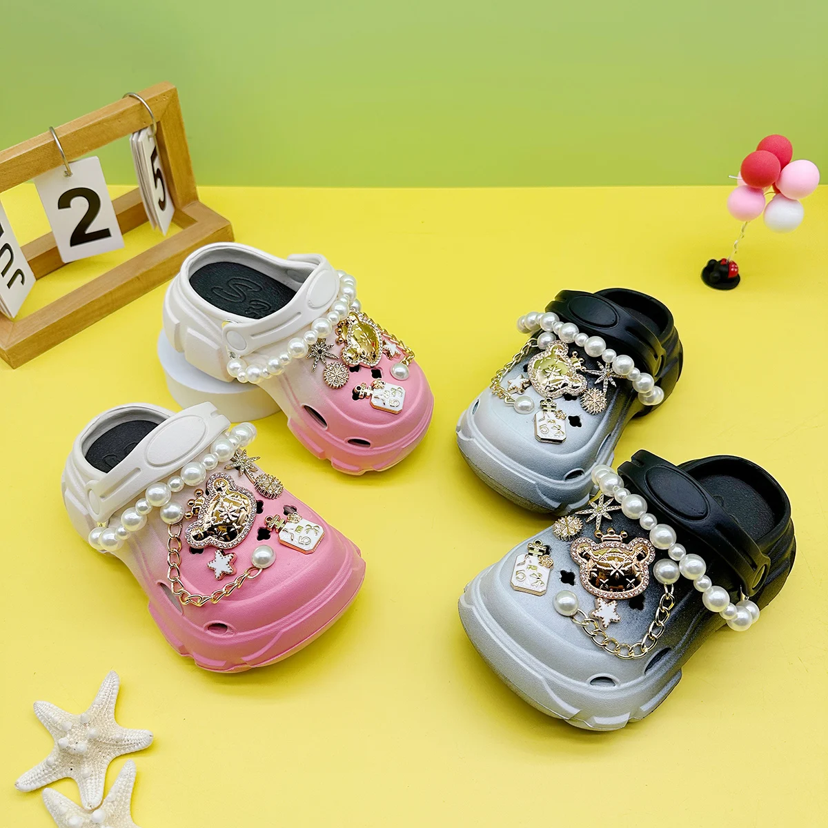 Cute and Versatile Parent-Child Slippers for Boys and Girls, New Cartoon Pearl Chain Crown Bear Clogs, Soft-Soled Non-Slip Closed-Toe Sandals 606