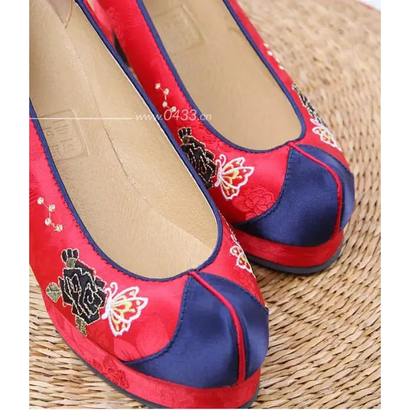 Zapatos Hanbok coreanos para mujer, tacón alto de primavera, 7CM, tradición roja, bordado, Hanbok Vintage