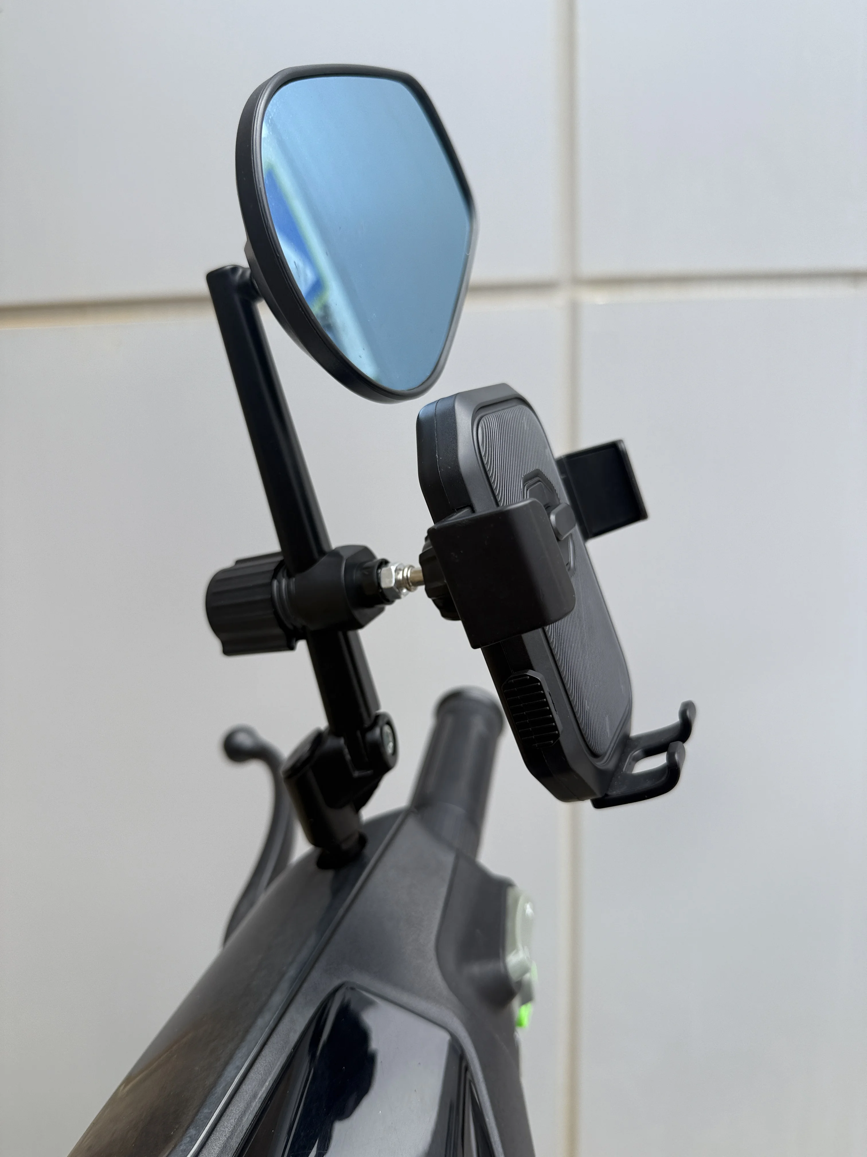Fahrrad-Navigations-Handyhalterung Elektrofahrrad-Rückspiegelhalterung Schlanker Rohrhalter für Motorräder – Detail 6
