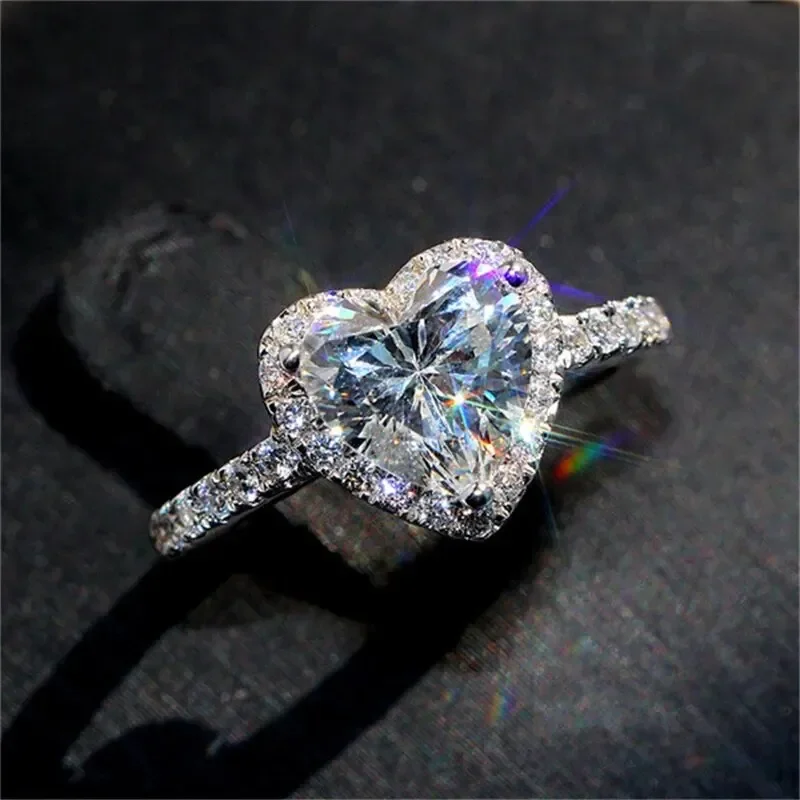 Fashionable and Simple Love Zircon Ring for Women's Wedding Engagement Ring Exquisite Festival Gift