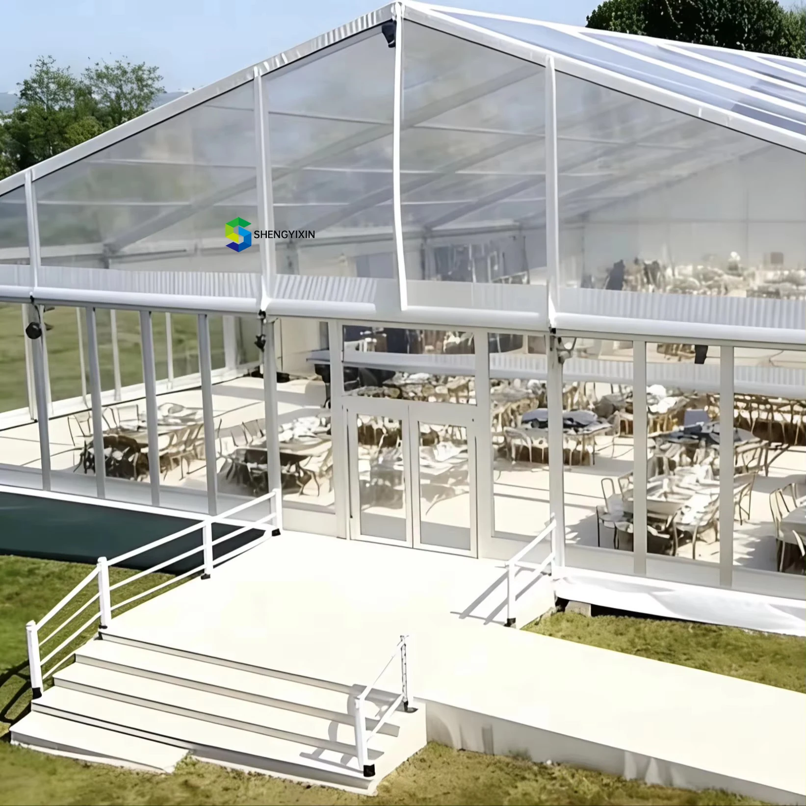 

Прозрачные шатры-маркизы класса люкс для мероприятий на открытом воздухе: свадьбы, вечеринки, банкеты. Алюминиевые стеклянные шатры для приемов и свадеб на 300-500 человек.