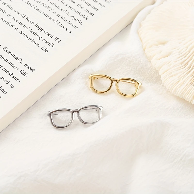 Women's novelty buttons and brooches, glasses brooch, alloy material, fashionable creative dress bag accessories