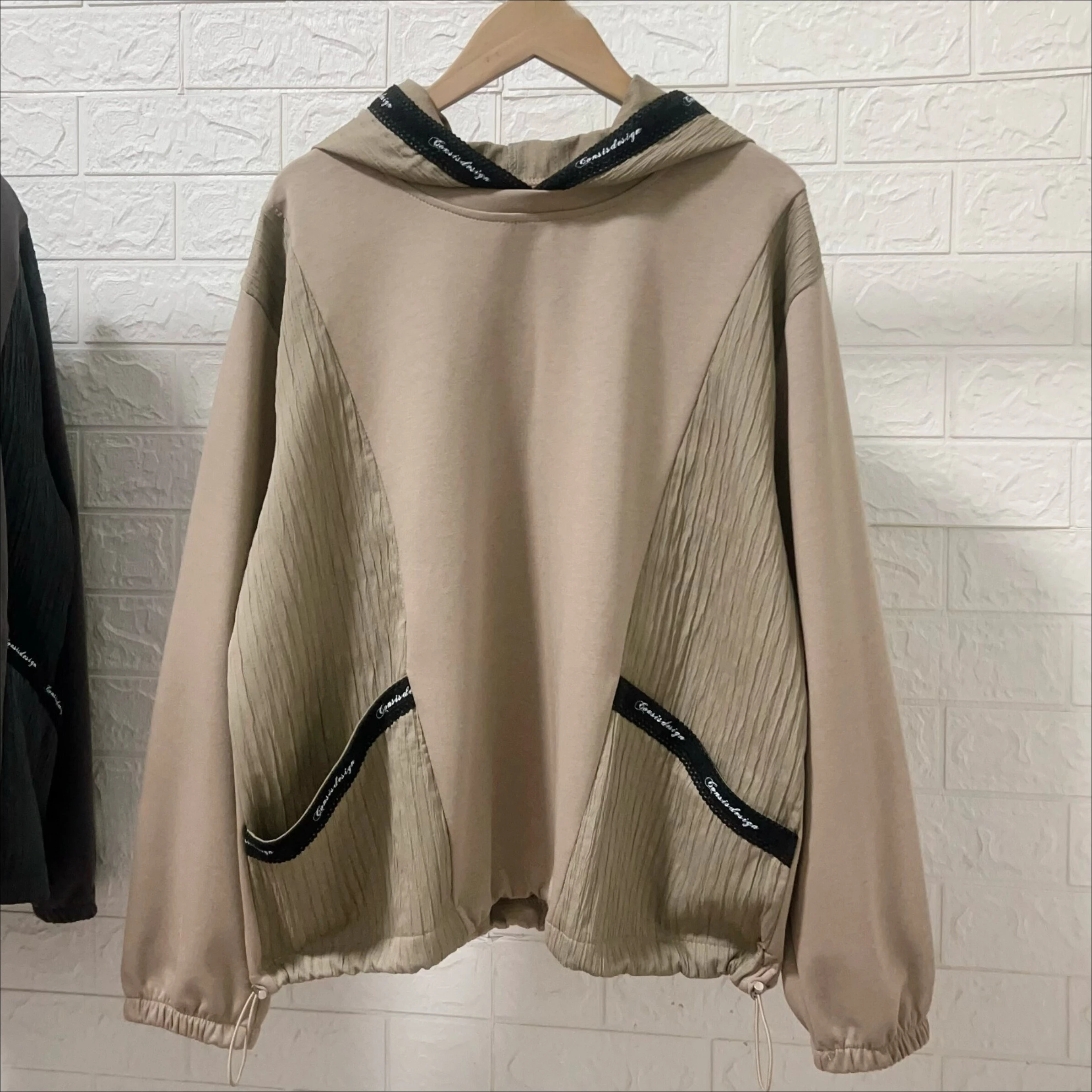 

Свободная повседневная женская рубашка с капюшоном и длинным рукавом