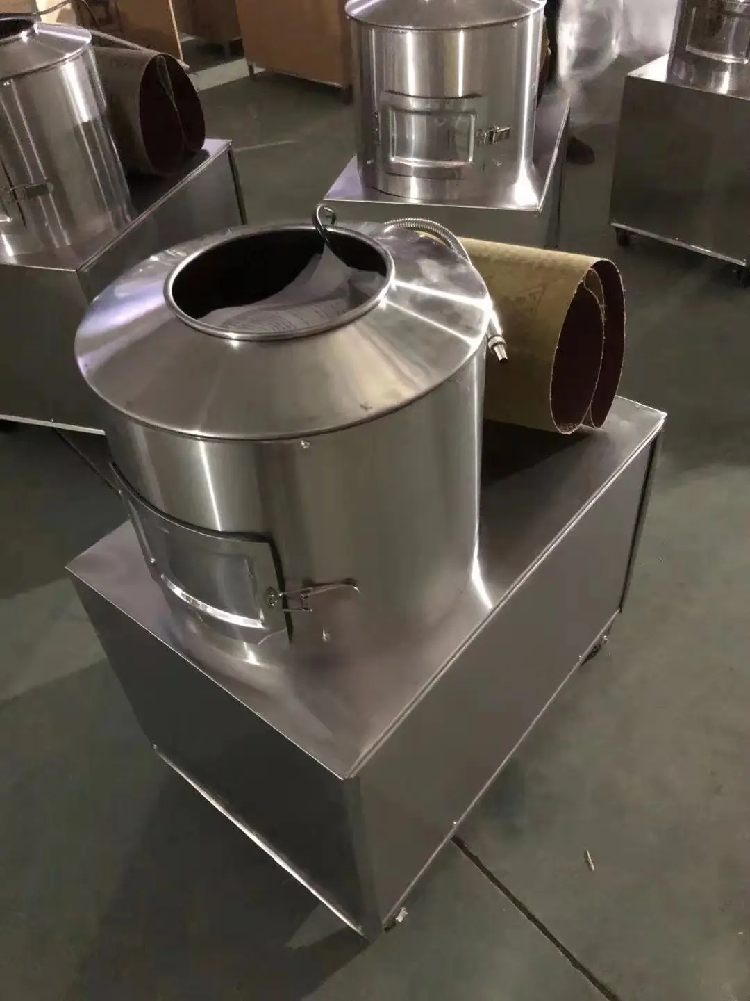 เครื่องล้างและปอกเปลือกผักผลไม้สำหรับอุตสาหกรรม เช่น ขิง มันสำปะหลัง มันฝรั่ง แครอท