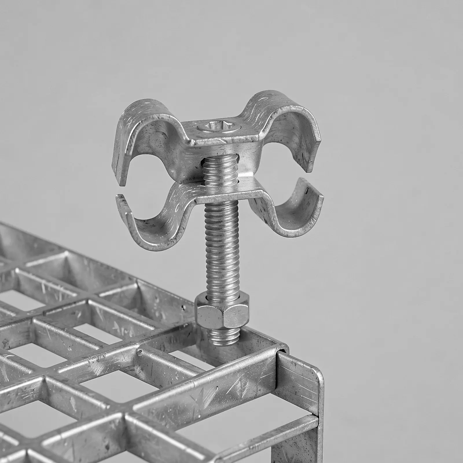 5Pcs Industrial Flooring Grating Clips M Type Double Saddle Clip for Stair Treads Mezzanine Walkways 1.18-1.38 Inch Galvanized