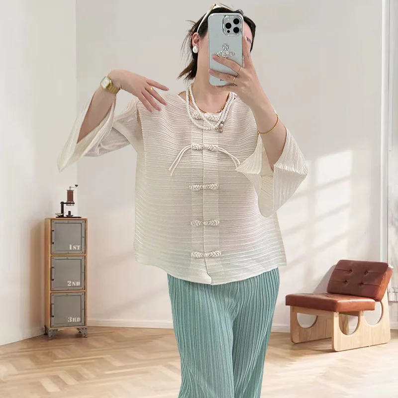 

2025 Spring Summer New Miyake Pleated Shirt Blouse Disk Buckle Take Small Cardigan Seven-minute Sleeve Thin Short Jacket Female